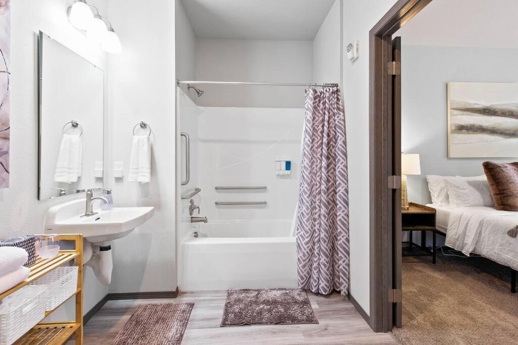 Ferienwohnung Full Ada Unit - 2 Bed 2 Bath Unit Near Downtown Spokane Exterior foto