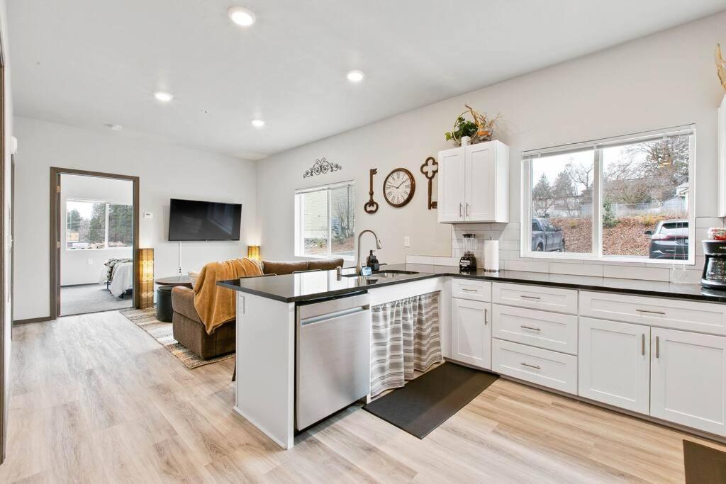Ferienwohnung Full Ada Unit - 2 Bed 2 Bath Unit Near Downtown Spokane Exterior foto