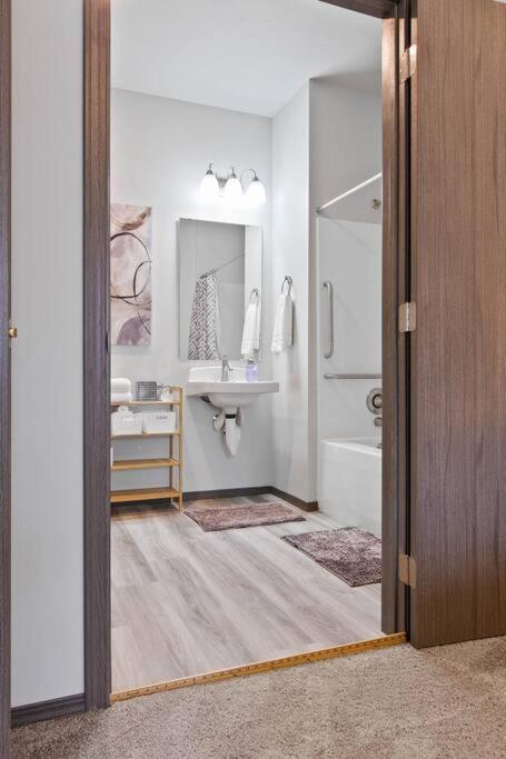 Ferienwohnung Full Ada Unit - 2 Bed 2 Bath Unit Near Downtown Spokane Exterior foto